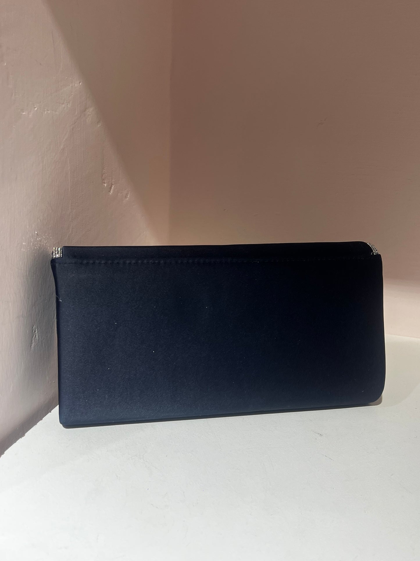 Borsa Emma effetto raso